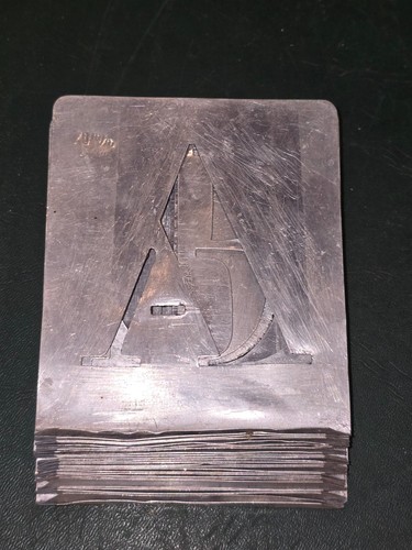 Lettre alphabet pochoirs mm - lettre,